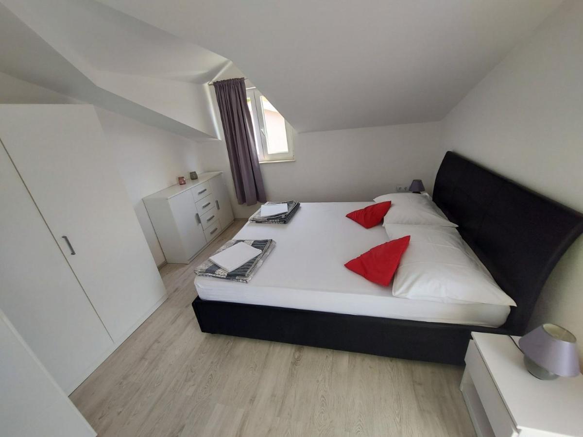Apartments Durda Шибеник Экстерьер фото